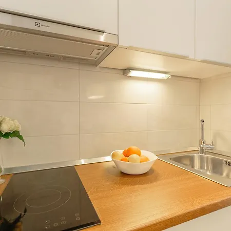 Hedera Studio 3 *